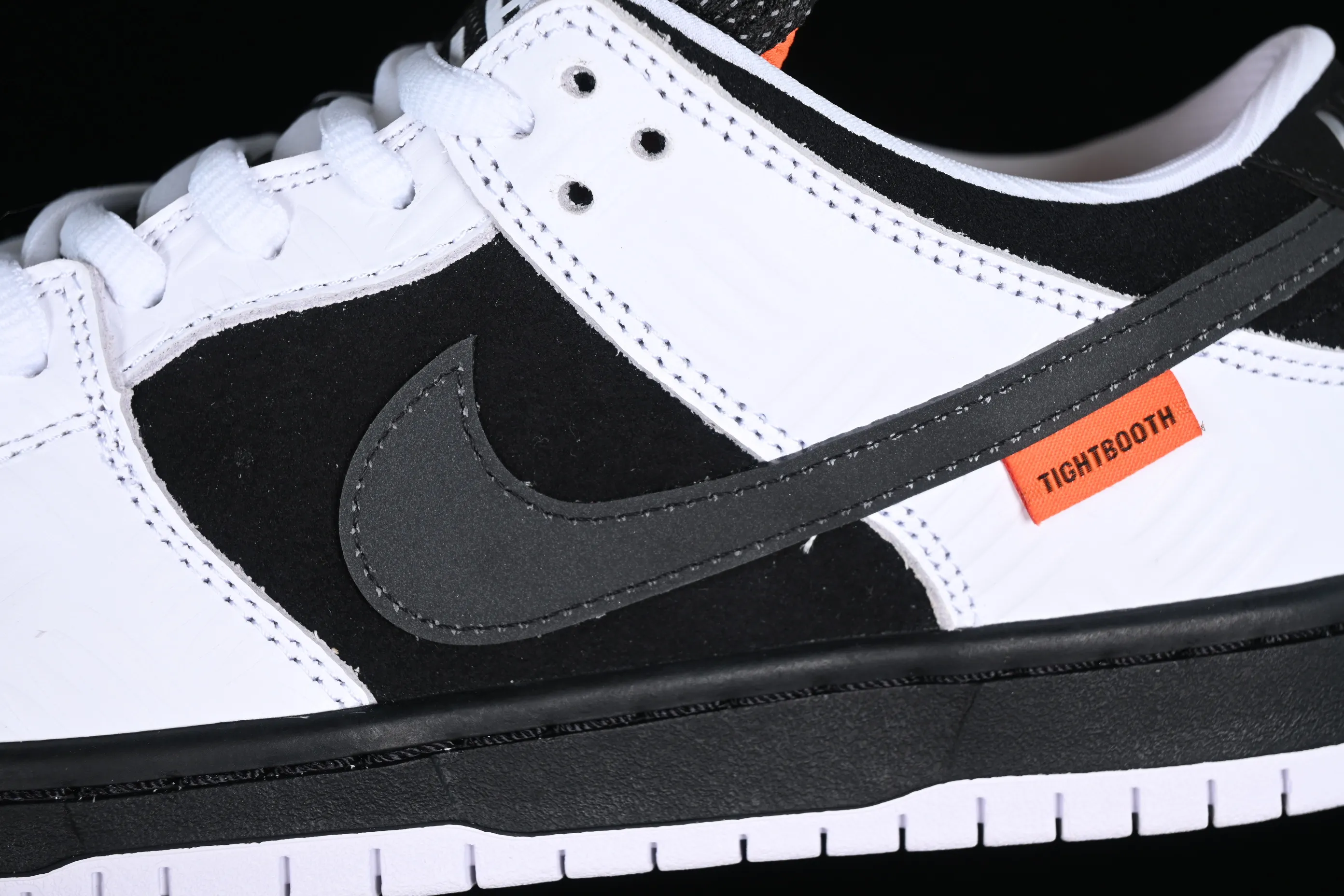 All categories Nk SB Dunk Series Nk SB Dunk Low low-top sneakers Tightbooth x Nk SB Dunk joint model Inverted Panda SB low-top casual sports skateboard shoes FD2629-100